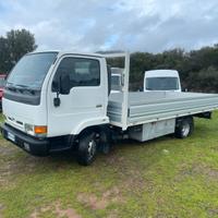 Nissan cabstar 3000. 4,5m cassone