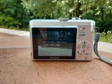 Lumix LZ8 + scheda SD 2 gb + caricabatt + marsupio