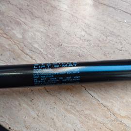 Pistoni Stabilus per letto divano