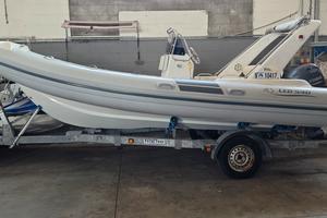 gommone led 540 con yamaha 40/78 e rimorchio