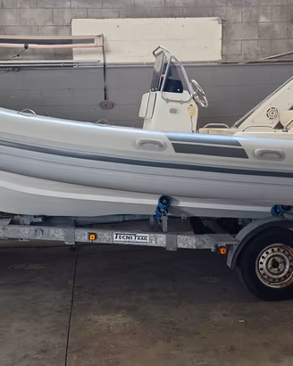 gommone led 540 con yamaha 40/78 e rimorchio