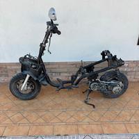 PEZZI scooter Malaguti f10