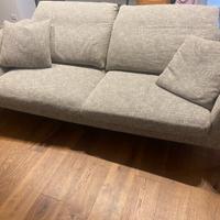 Divano poltrone e sofà pari al nuovo