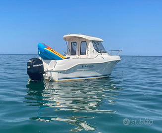 Barca Quicksilver pilothouse