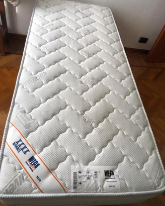 Materasso singolo + doghe