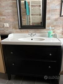 Mobile bagno con lavandino