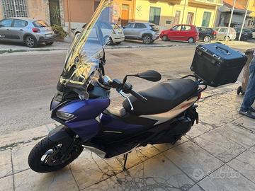 APRILIA SR GT 200