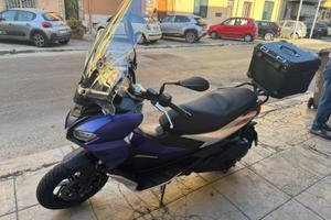 APRILIA SR GT 200