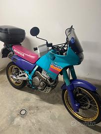 Honda Dominator 650