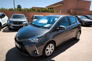 Toyota Yaris 1.5 Hybrid 5 porte Business