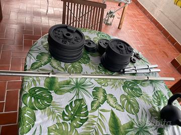 Set completo di pesi , manubri e bilanciere