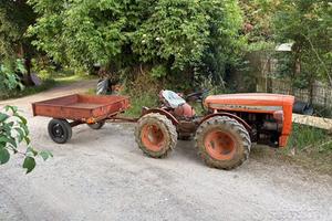 Trattore 4x4 e attrezzi