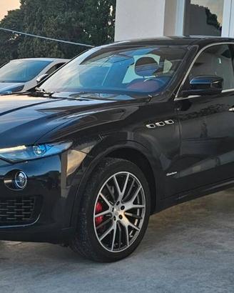 Maserati Levante 3.0 V6 Granlusso 275cv auto