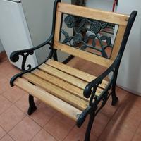 Poltrona in legno e ghisa