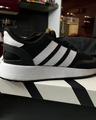 Scarpe adidas