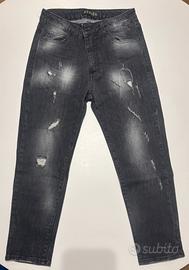 Jeans nero strappato revise