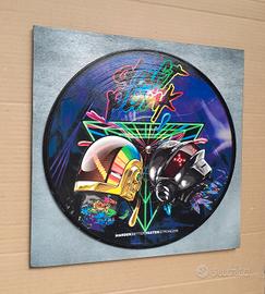 Vinile 33 giri a quadro omaggio ai Daft Punk 
