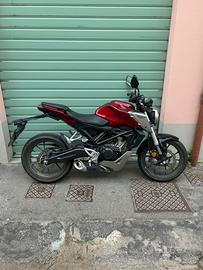 Honda cb 125 r