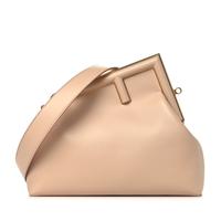 Borsa Fendi First Medium in pelle rosa cipria