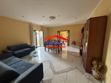 Appartamento di 363 m² con più di 5 locali a Falci