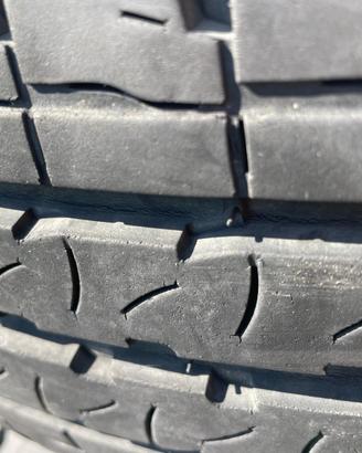 Gomme 215 75R 16c furgone