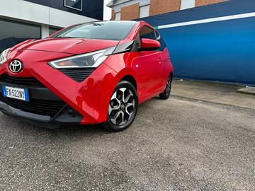 Toyota Aygo Connect 1.0 VVT-i 72 CV 5 porte x-wave