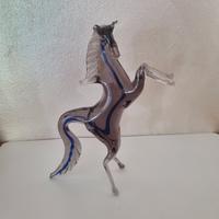 Cavallo rampante in vetro di Murano