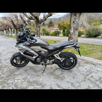 Crossrunner vfr x edizione limitata