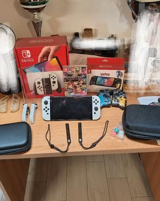 Nintendo Switch OLED Full accessoriata