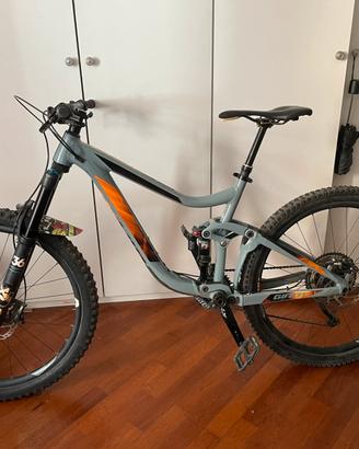 Giant reign 2018 27.5 full sospension