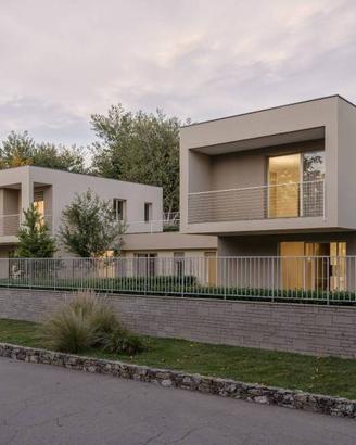 Villa di 203 m² con 4 locali e box auto doppio a U