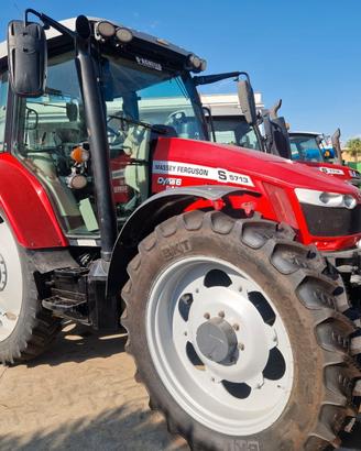 Massey Ferguson 5713S DYNA6