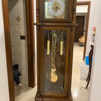 Orologio a pendolo antico