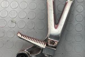 PEDANA PASSEGGERO YAMAHA R6 1999 2000 2001 YZF 200