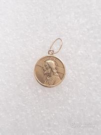 ciondolo Gesù oro giallo 18kt   