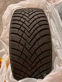 4 Pneumatici invernali perfetti Hankook 205 45 R17