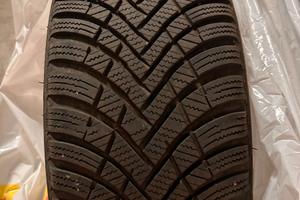 4 Pneumatici invernali perfetti Hankook 205 45 R17