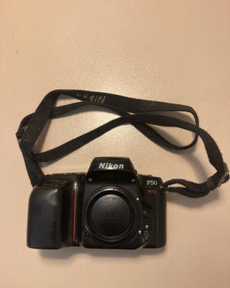 Nikon F50 – Reflex analogica