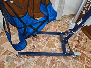 SOLLEVATORE ELETTRICO PER ANZIANI/DISABILI