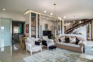 Vendita attico su due livelli con annesso ufficio