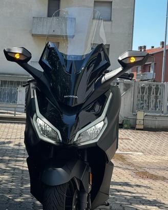 HONDA FORZA 350