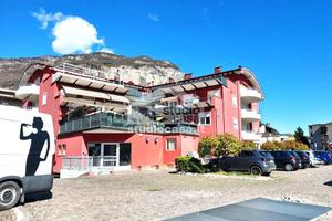 Appartamento di 91 m² con 3 locali e box auto a Mo