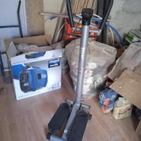 Stepper fitness con manubrio