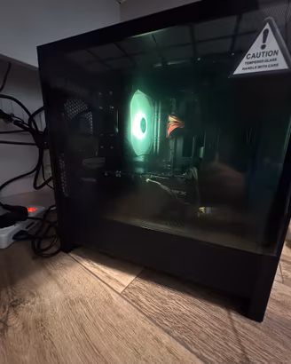 Pc fisso gaming potente leggere attentamente