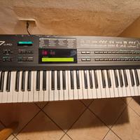 Tastiera Yamaha DX7 II FD