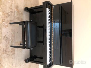 pianoforte SAMICK SU-121