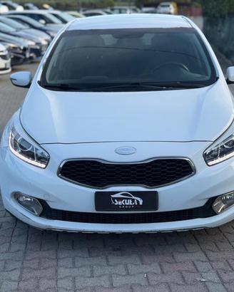Kia Ceed cee'd 1.6 CRDi 110 CV 5 porte Cool