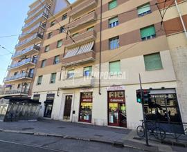 LOCALE COMMERCIALE TRASFORMABILE - PIAZZA CARDUCCI
