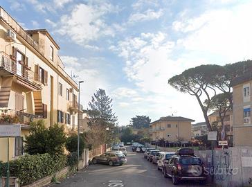 Statuario monolocale con giardino