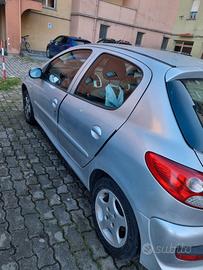Auto Peugeot 206 plus perfetta per neopatenti